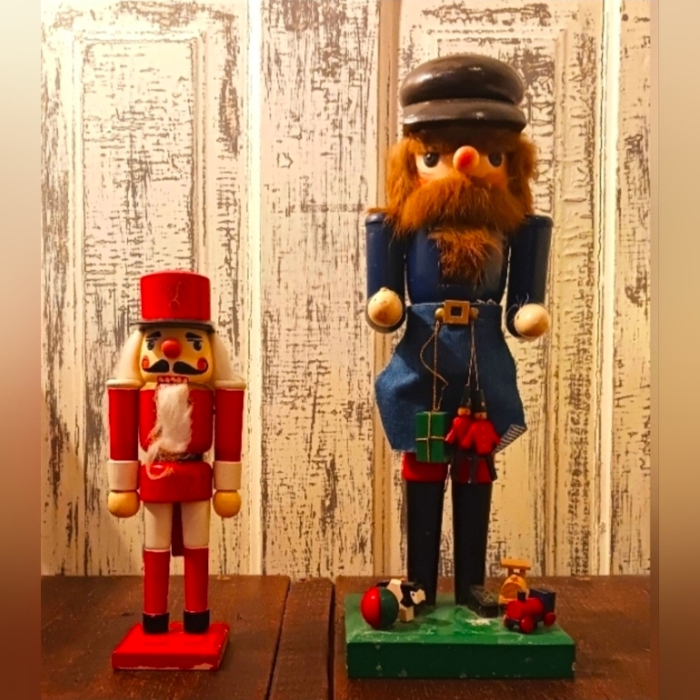 Collectible Vintage Nutcrackers - Lot of 2